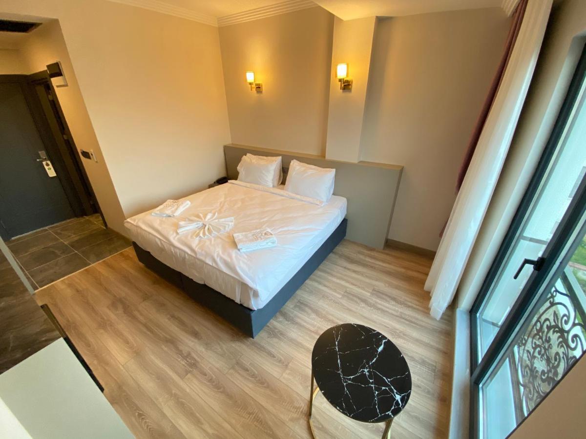 The Nova Hotel ยาโลวา ภายนอก รูปภาพ