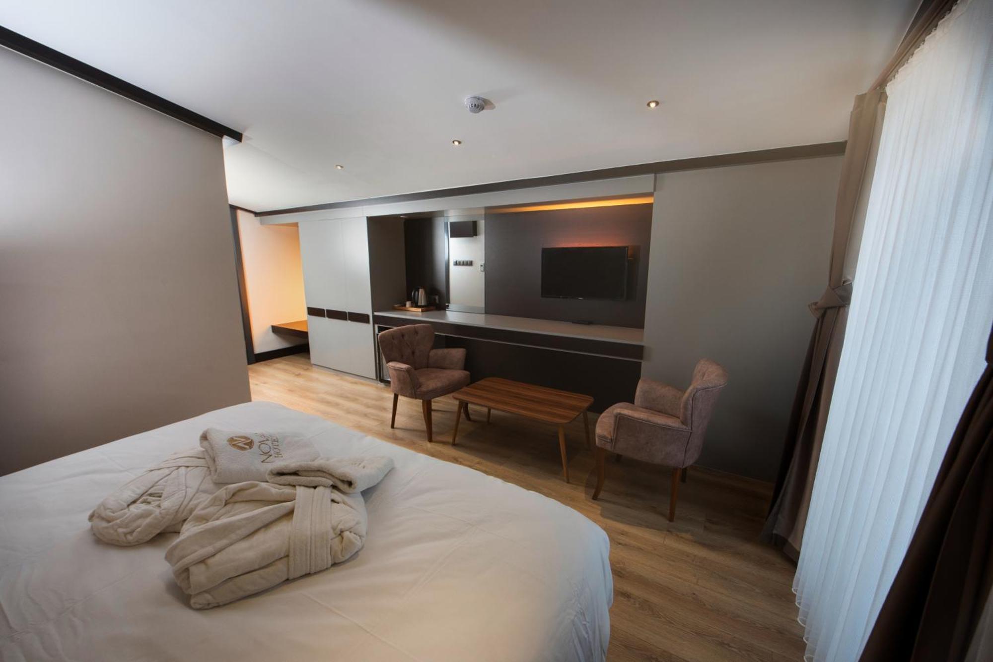 The Nova Hotel ยาโลวา ภายนอก รูปภาพ